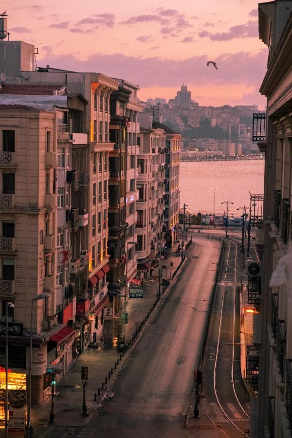 Tarihi Isparta Palas Istanbul Bagian luar foto