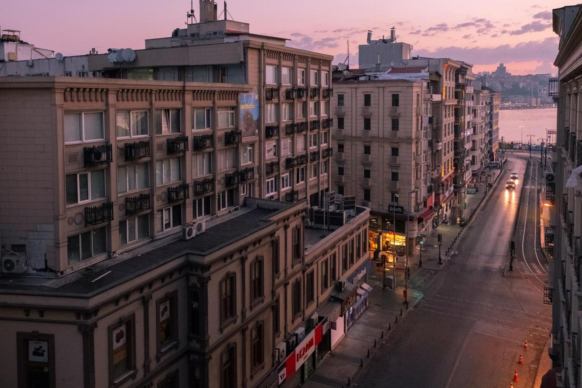 Tarihi Isparta Palas Istanbul Bagian luar foto